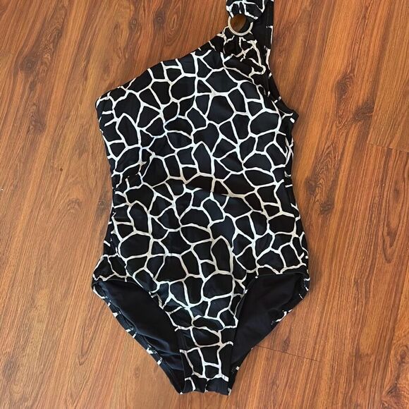 NWOT Michael Kors giraffe print black-and-white one shoulder swimsuit one piece - Picture 1 of 5
